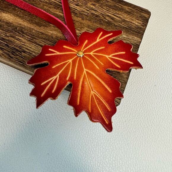 Maple Leaf Leather Purse Charm NeW FAST SHIP Leather Keychain Bag Flair - Picture 4 of 5
